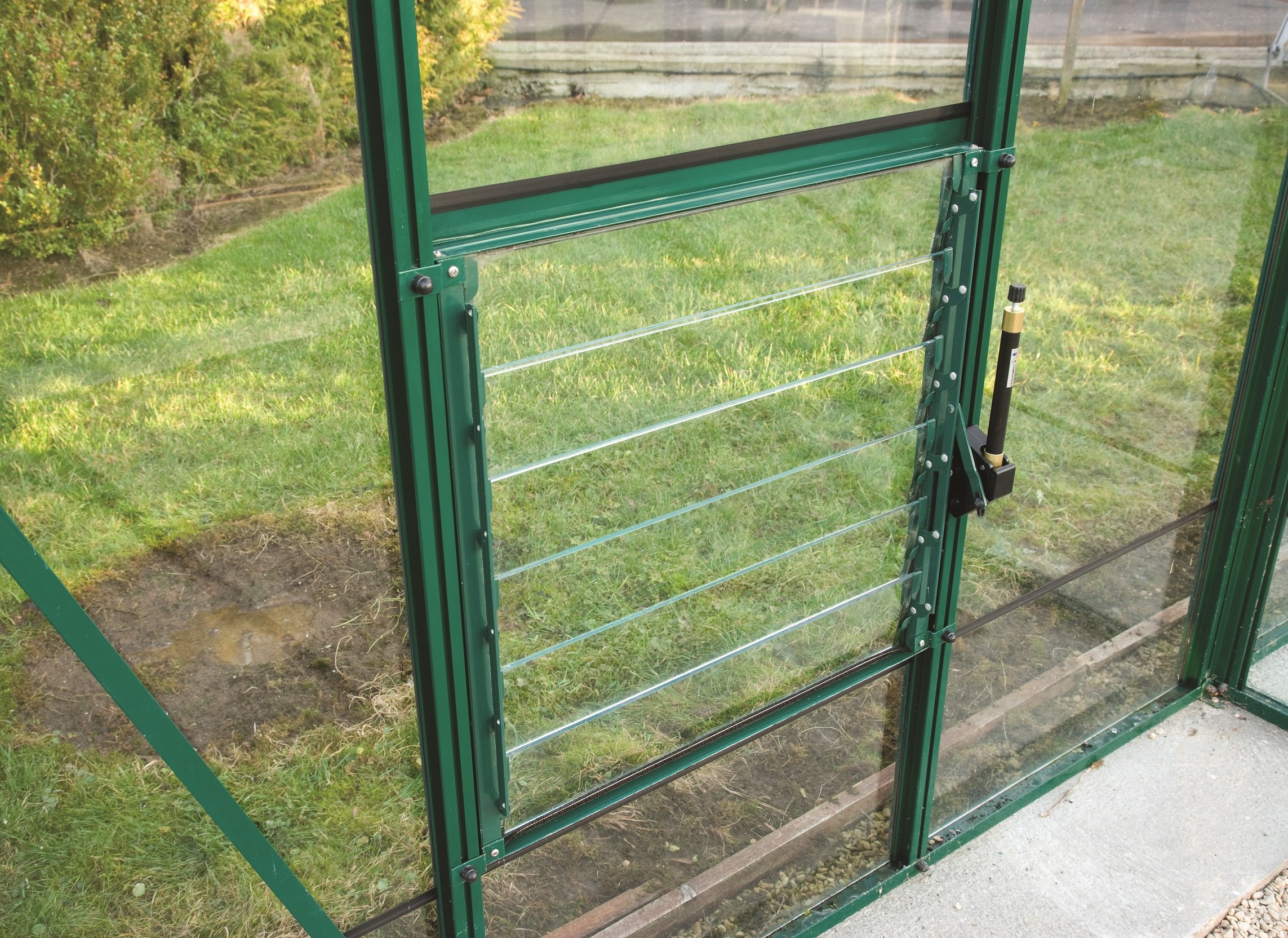 Auto 6 slat louvre opener D474